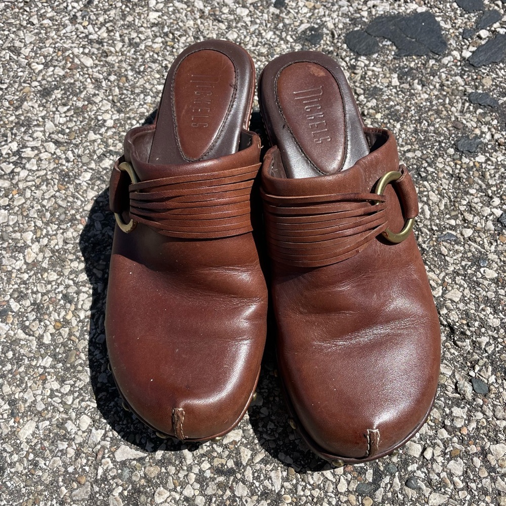 Brown Leather Slip-On Clogs with Decorative Buckle